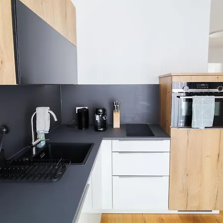 Helios Appartement *