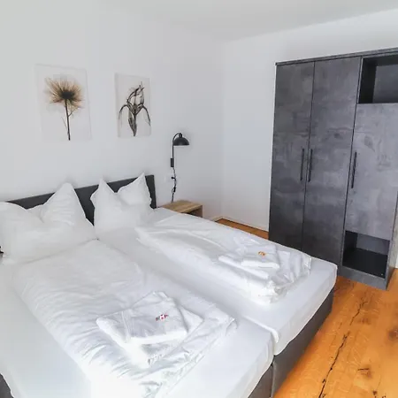 Helios Apartament *